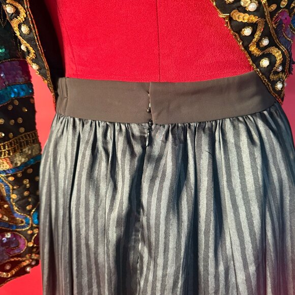 Elf Sack Illustrated Storybook Midi Skirt – Size M – Whimsical Cat Party Print - Picture 4 of 9